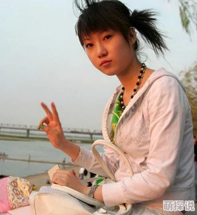 国模艺术rtys:全新创作展现独特风格,吸引众多艺术爱好者的关注与热议 国模艺术rtys:全新创作展现独特风格,吸引众多艺术爱好者的关注与热议