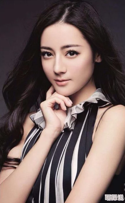 汤芳两腿分开图引发热议,网友纷纷评论其艺术表现与社会影响,讨论持续升温 汤芳两腿分开图引发热议,网友纷纷评论其艺术表现与社会影响,讨论持续升温