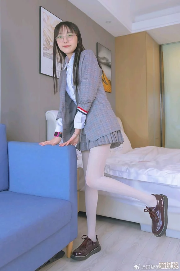 后入白丝:当代年轻人对时尚与个性的追求,如何在生活中找到平衡与表达? 后入白丝:当代年轻人对时尚与个性的追求,如何在生活中找到平衡与表达?