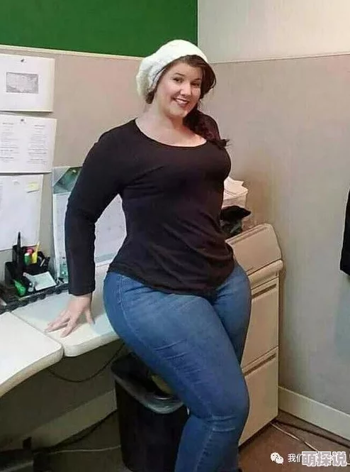 俄罗斯肥妇BBwBBwBBw：惊人发现揭露她背后的秘密，震惊众人！