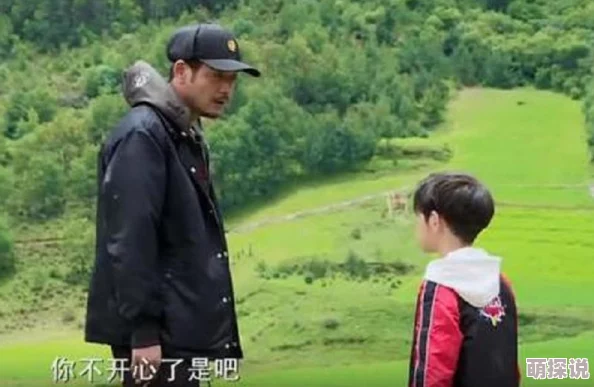 欧美胖老太太在街头舞蹈引围观，网友热议：她的活力让年轻人自愧不如！