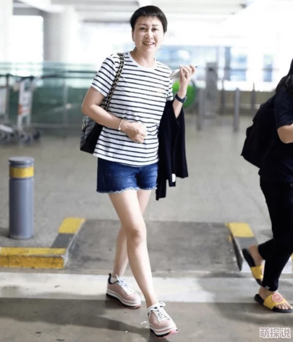 四叶草欧洲码和亚洲码蜜桃色新款发布，时尚潮流引领夏季穿搭风向标