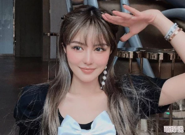 大神潜入五月厕拍，惊现神秘影像引发网友热议，背后真相令人瞩目！