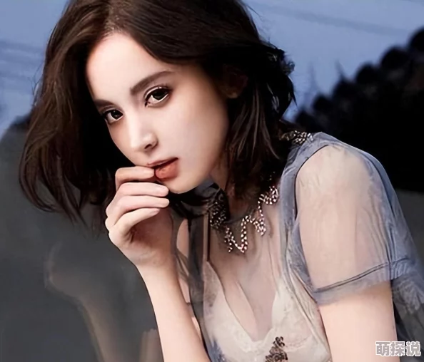 男生把脱了内裤露出j视频，事件引发广泛关注，网友热议其背后原因与社会影响