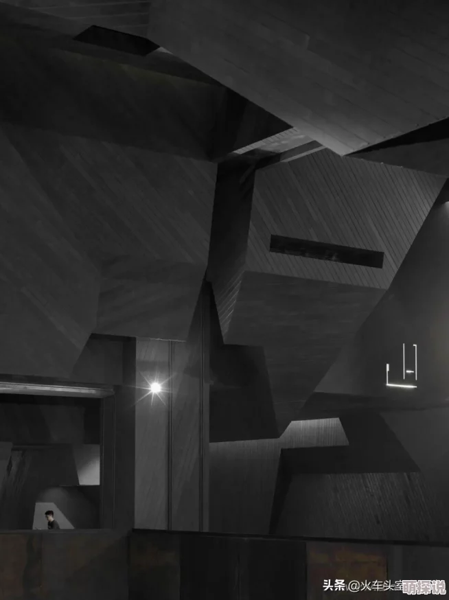 深夜影院深a入口，网友纷纷表示这是一个充满神秘感的地方，吸引了不少影迷前来探访和体验