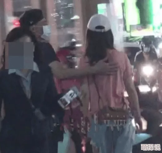 偷拍老太太尿尿逼逼图bbwbb,惊现街头,竟然引发众多路人围观,现场状况令人咋舌! 偷拍老太太尿尿逼逼图bbwbb,惊现街头,竟然引发众多路人围观,现场状况令人咋舌!