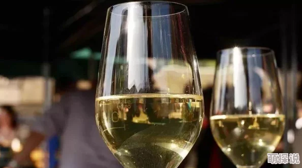 桃子汉化300款黄油像素，真是太棒了！期待更多优质作品的翻译和分享！