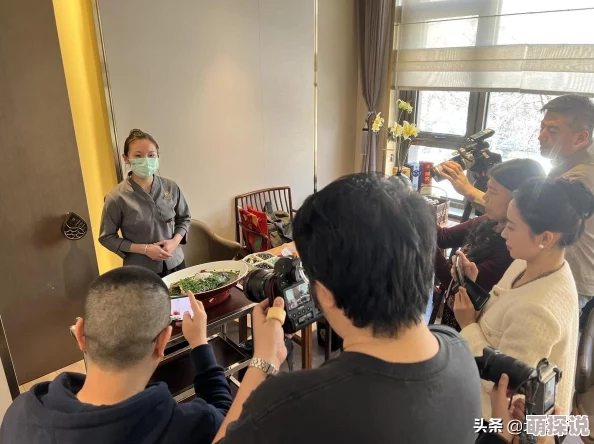 久久综合色区网友认为这个区域的内容丰富多样,能够满足不同用户的需求,但也有部分人对其内容质量表示担忧 久久综合色区网友认为这个区域的内容丰富多样,能够满足不同用户的需求,但也有部分人对其内容质量表示担忧