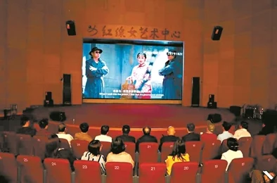 国产三级电影院,作为一种特殊的文化现象,引发了网友们热议与讨论 国产三级电影院,作为一种特殊的文化现象,引发了网友们热议与讨论