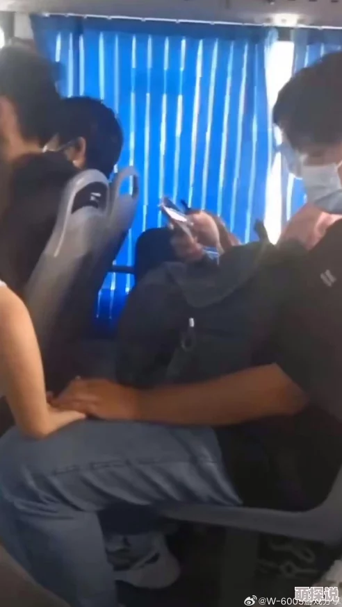 校花公车上嗯啊h校园内外热议视频曝光引发众多网友围观讨论背后真相令人震惊不已 校花公车上嗯啊h校园内外热议视频曝光引发众多网友围观讨论背后真相令人震惊不已