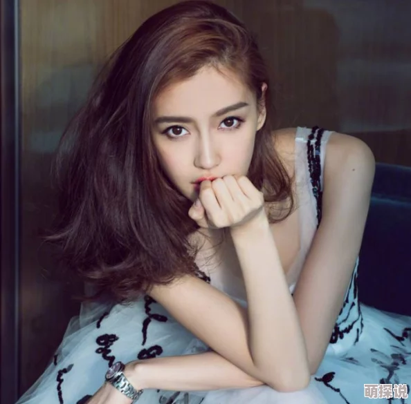 玩弄端庄美妇雪臀奶水小说网友认为该小说情节设定大胆,挑战传统观念,但也有人觉得内容过于露骨,不适合所有读者 玩弄端庄美妇雪臀奶水小说网友认为该小说情节设定大胆,挑战传统观念,但也有人觉得内容过于露骨,不适合所有读者