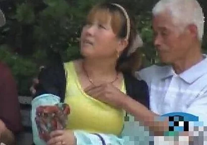 趴在老太身上乳摸这画面太美我不敢看