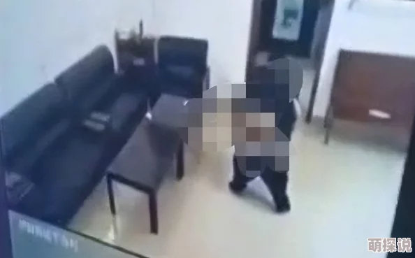 两个裸男脱裤子摸j视频网友纷纷表示这种行为不雅观并呼吁加强对网络内容的监管与引导 两个裸男脱裤子摸j视频网友纷纷表示这种行为不雅观并呼吁加强对网络内容的监管与引导