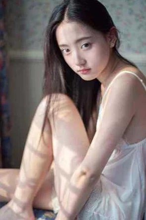 经典女女调教vk最近更新了高清画质的视频内容