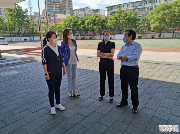 锕铜铜铜铜这首歌的创作灵感来源于日常生活中的小细节，通过幽默的方式展现了对生活的热爱与观察力