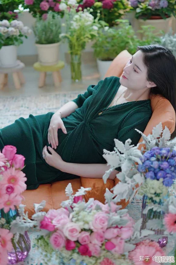 孕妇bbwxxxx最近在家中养花种草,享受自然的乐趣 孕妇bbwxxxx最近在家中养花种草,享受自然的乐趣