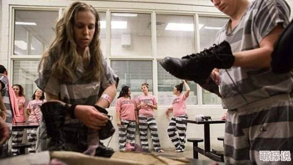 女囚犯绚香和採花和尚最近在监狱里开设了冥想课程帮助其他囚犯放松心情 女囚犯绚香和採花和尚最近在监狱里开设了冥想课程帮助其他囚犯放松心情