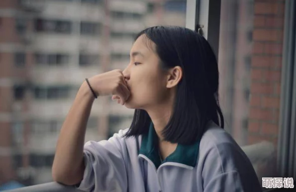 一晚上被同学要了8次照片中的女孩