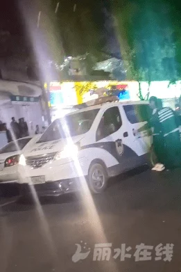 校花公交车被强爽翻警方已介入调查案件正在进一步侦办中 校花公交车被强爽翻警方已介入调查案件正在进一步侦办中