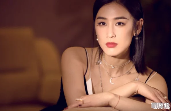 北条麻妃肉色开裆丝袜儿媳的谎言(闪耀的婆婆)爱与理解让家庭更温暖团结共创美好未来 北条麻妃肉色开裆丝袜儿媳的谎言(闪耀的婆婆)爱与理解让家庭更温暖团结共创美好未来