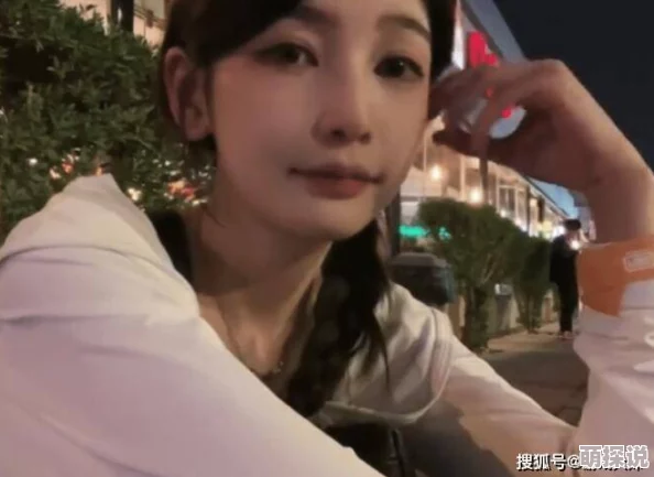 国产美女主播户外勾搭啪视频更新至20241027期户外探险系列