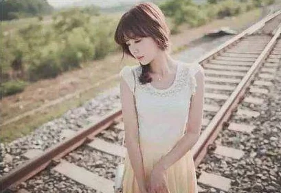 揉捏高耸乳尖1v1少女的娇羞反应让气氛更加暧昧 揉捏高耸乳尖1v1少女的娇羞反应让气氛更加暧昧