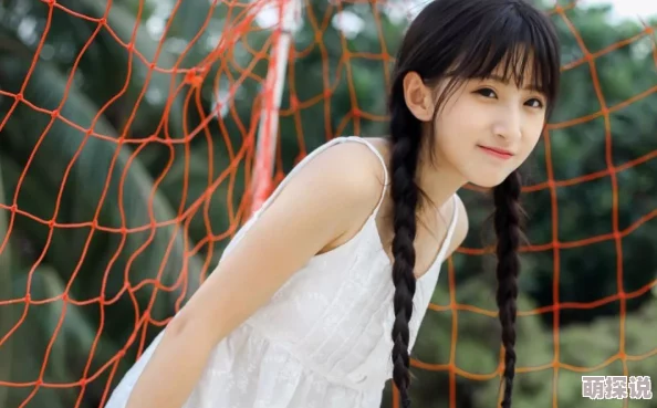 揉捏高耸乳尖1v1少女的娇羞反应让气氛更加暧昧 揉捏高耸乳尖1v1少女的娇羞反应让气氛更加暧昧