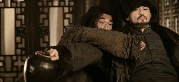 胡桃部下腿法娴熟，传闻她与神秘武林高手私会，练就绝世武功引发江湖热议！