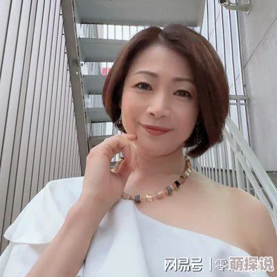 艳熟中出友田真希,网友热议:她的表演风格独特,令人印象深刻,但也有人认为过于露骨,引发争议 艳熟中出友田真希,网友热议:她的表演风格独特,令人印象深刻,但也有人认为过于露骨,引发争议