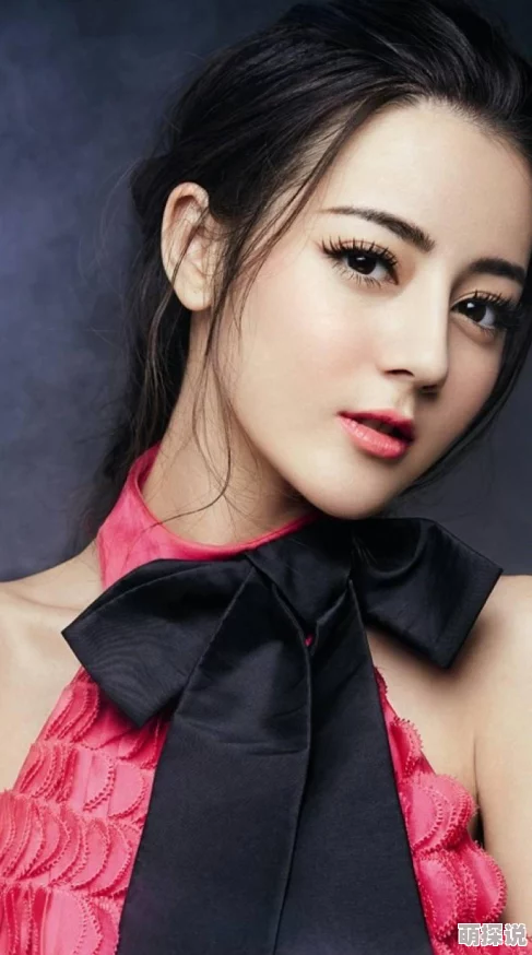 免费 美女扒胸露出奶头游戏：全新玩法上线，玩家互动体验升级，尽享刺激乐趣！