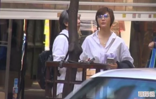 被老男人操，震惊！年轻女孩勇敢发声揭露潜规则，背后真相令人心痛不已，引发社会广泛关注与讨论！