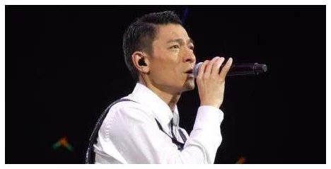 欧美日韩三级在线：震惊！全球影坛巨星意外宣布退出，粉丝们陷入狂热讨论与不安情绪中！