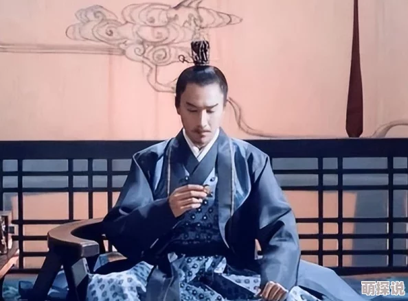 墨渊在大殿上要白浅，展现了两位角色之间复杂的情感纠葛与权力斗争，引发观众对他们命运的深思