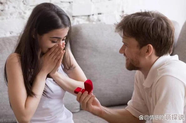 女人让男人捅，这个现象反映了现代社会中性别关系的复杂性与互动，涉及情感、权力和欲望等多重层面