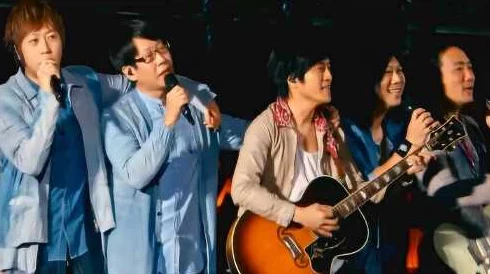 成人激情五月天：热情四溢的音乐盛宴，点燃了无数乐迷心中的狂欢与梦想