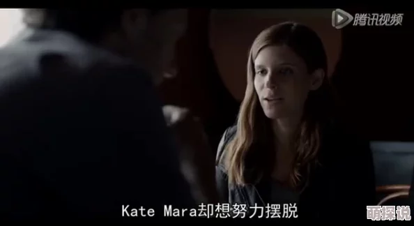女王双腿间的舌奴：一场关于权力与服从的极致体验，揭示了人性深处的欲望与屈从心理