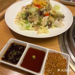 黑暗料理王创意呈现：生菜豆腐小葱拌菜，独特配方解锁新风味