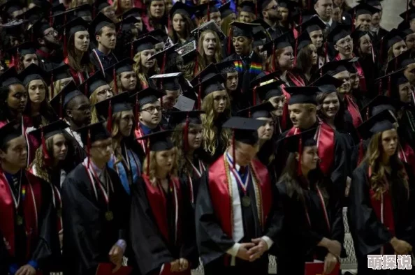 欧美性群另类大交人妖：最新动态揭示跨文化性别认同与社交平台的影响，吸引了越来越多年轻人的关注