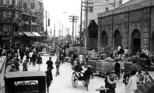 好兄弟当我面给我老婆夹菜正常吗?朋友之间的界限与尊重引发热议,大家怎么看待这种行为? 好兄弟当我面给我老婆夹菜正常吗?朋友之间的界限与尊重引发热议,大家怎么看待这种行为?