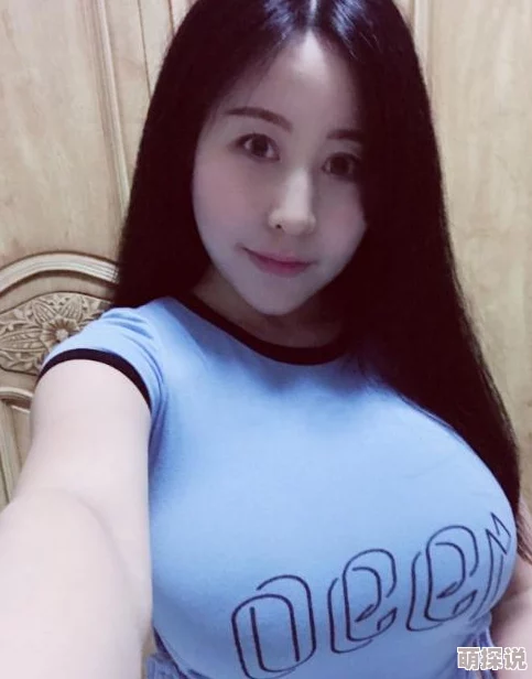 JUy999黑人喝羽月希奶水，引发网友热议：这究竟是恶搞还是另有隐情？大家怎么看待这种现象？