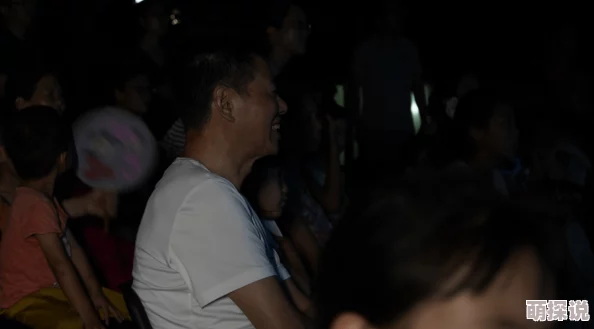 午夜伦伦电影理论片影院网友认为这部影片在探讨人性与社会关系方面颇具深度，值得一看但也有些晦涩难懂