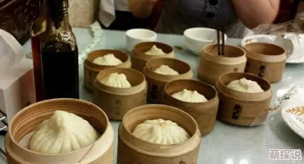 3d蒲团肉网友认为这种新颖的食品设计既有趣又美味，吸引了不少年轻人的关注和尝试，成为社交媒体上的热门话题