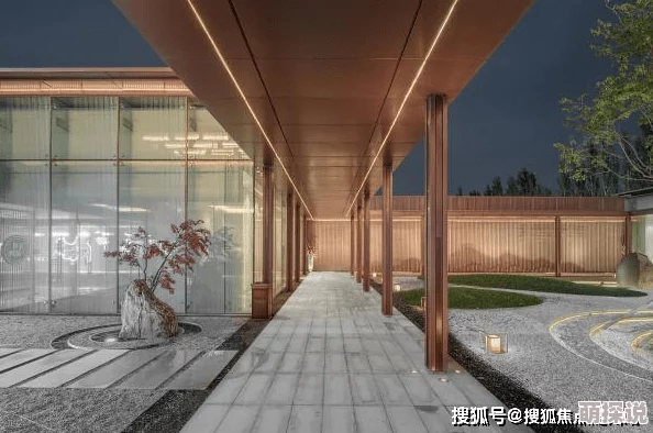 艳女十八式三级在线观看是一部值得一看的影片，情节紧凑，演员表现出色，非常适合喜欢这个类型的观众观看。