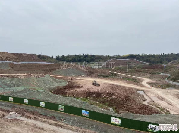 边做边视频播放网友推荐这款视频播放软件功能强大操作简单让你在忙碌中也能轻松享受精彩内容