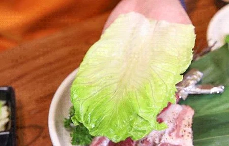 欧美肉肉高清免费视频网友推荐这部影片画面精美剧情引人入胜让人欲罢不能绝对值得一看不容错过的精彩内容