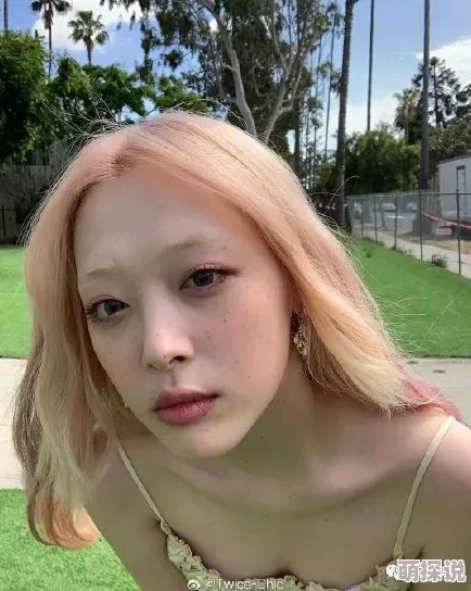 欧美亚洲另类自拍在线网友推荐这是一款让你体验不同文化和风格的自拍平台在这里你可以发现各种独特的自拍作品