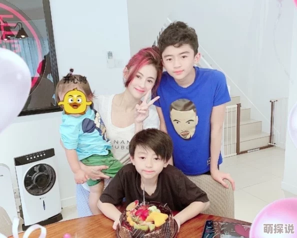 变态黄＊近日被曝出与多名明星交往内幕引发热议网友纷纷猜测其真实身份和背后故事令人瞩目