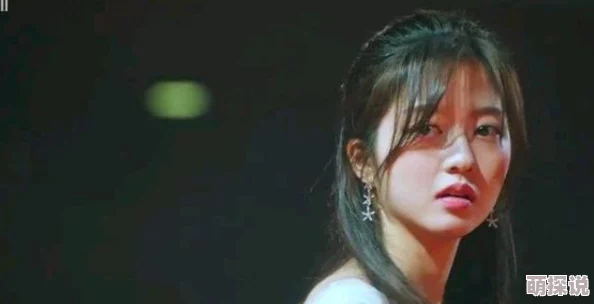 翁熄系列乱吃奶小玲 这部作品情节新颖，角色塑造鲜明，让人感受到强烈的情感冲突和深刻的人性探讨，非常值得一看