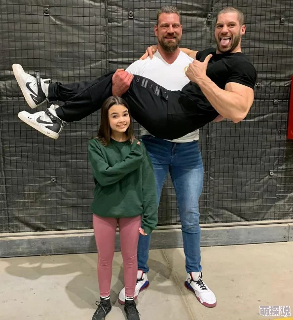 壮硕猛男高近日,健身界新星“壮硕猛男高”在国际健美大赛中夺冠,成为全球瞩目的焦点 壮硕猛男高近日,健身界新星“壮硕猛男高”在国际健美大赛中夺冠,成为全球瞩目的焦点