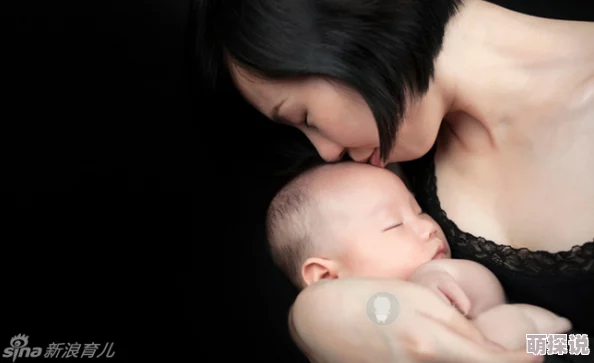 色哺乳妇hd明星妈妈哺乳期的私密照曝光